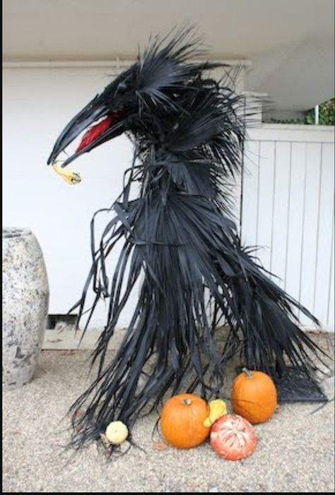 Scarecrow by Guy Pederson, The First Annual Calistoga Scarecrow Contest • Painted Palm Fronds, Crow Scarecrow, Scary Crow, Cheap Diy Halloween Decorations, Vintage Halloween Party, Halloween Decorations Outdoor, Halloween Outside, Halloween Scarecrow, Adornos Halloween