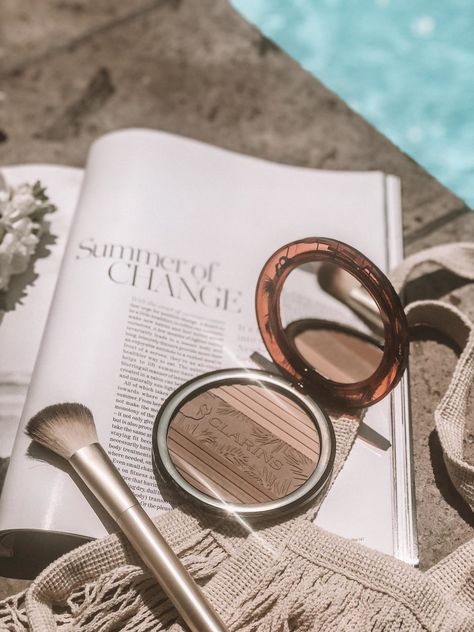 Summer Makeup Products Aesthetic, Cosmetics Photography Ideas, Makeup Photography Products, Summer Makeup Aesthetic, Summer Product Photography, Product Photography Aesthetic, Summer Makeup Products, Makeup Products Photography, Clarins Makeup