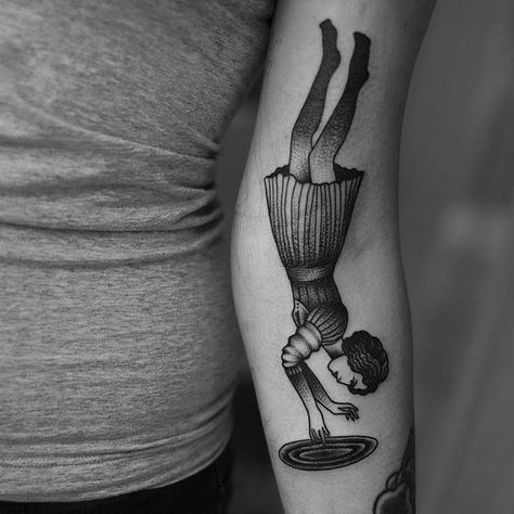 Rabbit Hole Tattoo, Hole Tattoo, Tattoos Dotwork, La Tattoo, History Tattoos, Down The Rabbit Hole, The Rabbit Hole, Book Tattoo, Fashion Culture