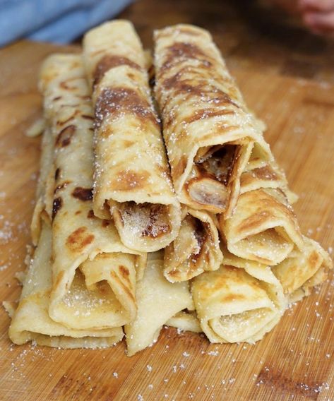 Discover our scrumptious Lefse recipe, including an ingredients list, method and top tips. Give it a try and let us know what you think! Lefse Recipe, Norwegian Christmas, Bread Alternatives, Leftover Mashed Potatoes, Ingredients List, Macaroons, Sweet Snacks, Christmas Desserts, Top Tips