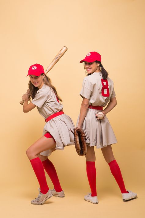 Okay, so this costume has been on our collective Halloween bucket lists since, like, 4th grade. We don't just love Penny Marshall's 1992 flick about girls playing baseball for all the great quotes -- it's the incredible 1940's costuming, hair,... Anime Festival, Baseball Costumes, Creative Halloween Costumes Diy, Meme Costume, Friend Costumes, Bff Halloween Costumes, Best Friend Halloween Costumes, Halloween Coustumes, Holloween Costume