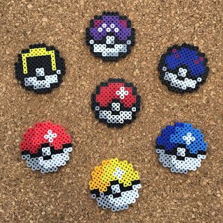 Iron Beads Pokemon, Disney Perler Beads Ideas, Perler Beads Pokeball, Pokeball Perler Bead Patterns, Pokeball Perler Beads, Perler Keychain Ideas, Perler Bead Cute, Pokeball Perler, Cute Perler Beads