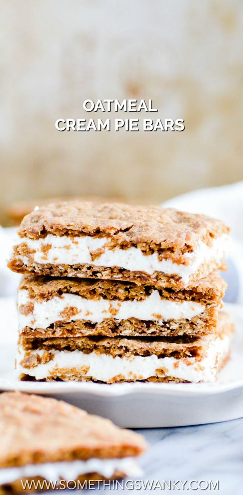 Classic Oatmeal Cream Pies madeover into cookie bars. You'll This nostalgic copycat recipe even more than the original! Oatmeal Cream Pie, Chewy Bars, Pie Bars Recipe, Oatmeal Cream Pies, Homemade Oatmeal, Swirled Bread, Oatmeal Cream, Cream Pies, Pie Bars