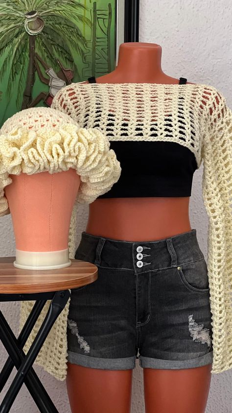 Ftkcrochet | Crochet Beach vibes… will you wear this to the beach? #crochet #ftkcrochet #crochetfashion #beach #crochetlove | Instagram Crochet Beach Wear, Beach Crochet, Crochet Inspo, Summer Ideas, Crochet Woman, Crochet Bags, Beach Vibes, Beach Wears, Beach Vibe