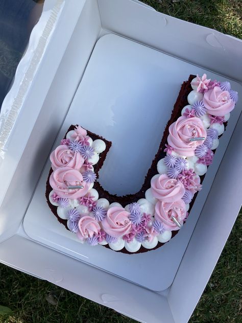 16 Number Cake Pink, Pink And Purple Number Cake, Letter J Cake Birthday, Purple Letter Cake, J Letter Cake, Purple Number Cake, Pink And Purple Cake Ideas, Pink And Purple Birthday Cake, Pink And Purple Birthday Party