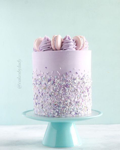 Lilac Birthday Cake, Lavender Birthday Cake, Iridescent Cake, Lilac Cake, Sparkly Cake, Violet Cakes, Sparkle Cake, Anime Birthday, Purple Cakes Birthday