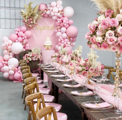 Prom Essentials, Bridal Shower Deco, Tall Floral Arrangements, Floral Archway, Bridal Shower Inspo, Bolo Minnie, Party Styling, Dinner Party Decorations, Birthday Ideas For Her