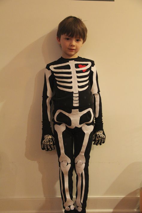 Easy Skeleton Costume, Skeleton Costume Diy, Ray Costume, Halloween Diy Outfit, Skeleton Costumes, Skeleton Costume, Diy Costume, Halloween 2023, Fancy Dress Costumes