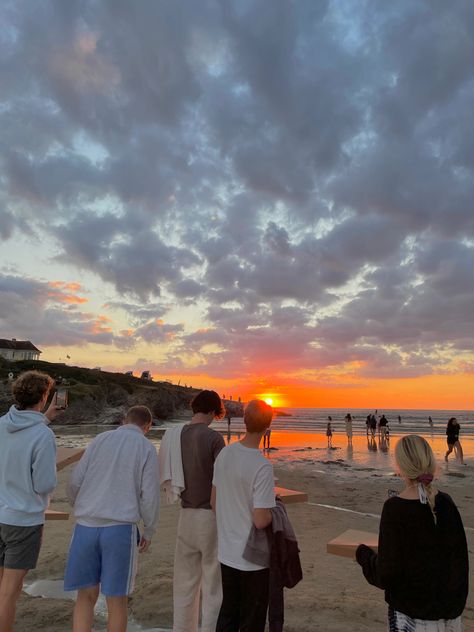 polzeath cornwall sunset summer beach Cornwall Beach Aesthetic, English Beach Aesthetic, Summer In Cornwall, Uk Beach Aesthetic, England Summer Aesthetic, Cornwall Aesthetic, Cornish Summer, Polzeath Cornwall, Cornwall Summer