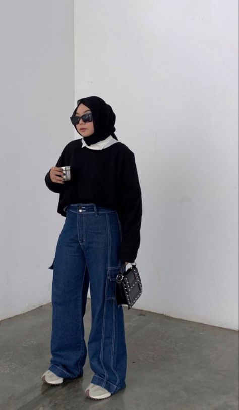 Curvy Hijab Outfit, Plus Size Hijabi Outfits, Ootd Gemuk, Outif Ideas, Streetwear Fashion Plus Size, Ootd Vest, Style Hijab Casual, Modest Streetwear, Big Size Outfit