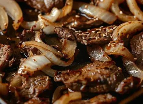 Easy Sheet Pan Beef Bulgogi – Findatorr Sheet Pan Beef, Beef Bulgogi Recipe, Korean Beef Bulgogi, Bulgogi Recipe, Beef Short Rib Recipes, Iron Skillet Recipes, Bulgogi Beef, Cast Iron Skillet Recipes, Marinated Beef