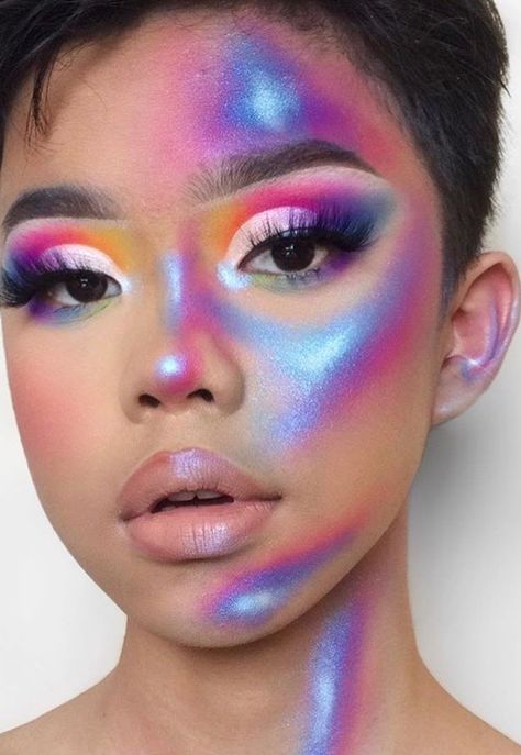 Galactic Makeup Looks, Color Contour Make Up, Synthwave Makeup, Cheek Makeup Art, Extraterrestrial Makeup, Holographic Photoshoot, Kaleidoscope Makeup, Reflective Makeup, Fantasy Makeup Ideas Creative