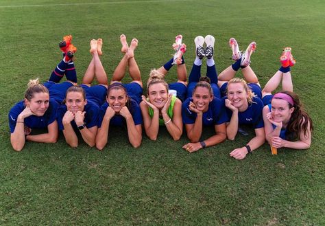 All smiles because it's the day we've been waiting for. GAME DAY! USA v Sweden game 1 of #tokyo2020 430amET Us Women's National Soccer Team, Uswnt Soccer, Usa Soccer Women, Alex Morgan, Women’s Soccer, Soccer Life, Team Pictures, Usa Soccer, Girls Soccer