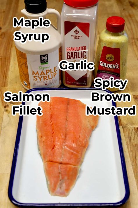 Maple Mustard Salmon is a quick dinner that is full of flavor for a quick weeknight dinner. This 4 ingredient recipe is lighter option that can be grilled or baked. Salmon Maple Syrup, Maple Mustard Salmon, Salmon Skillet, Grilled Catfish, Salmon Grilled, Oven Roasted Salmon, Grilled Fish Tacos, Dinner Simple, Flaked Salmon