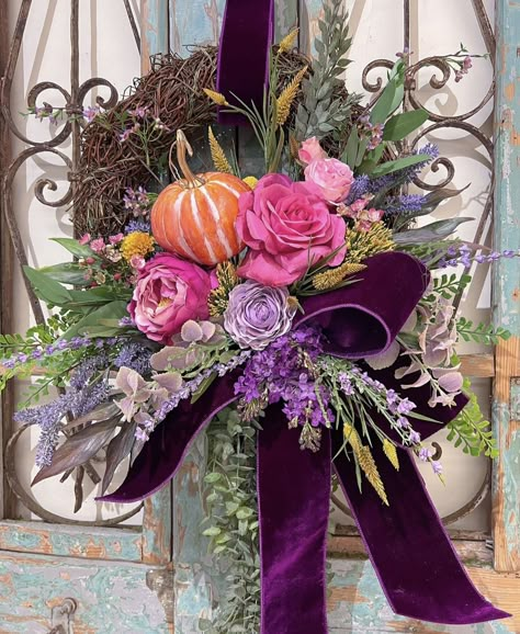 Fall Decor Wreaths, Fall Pumpkin Crafts, Fall Thanksgiving Wreaths, Fall Decor Diy Crafts, Fall Swags, Door Crafts, Door Wreaths Diy, Diy Fall Wreath, Unique Fall