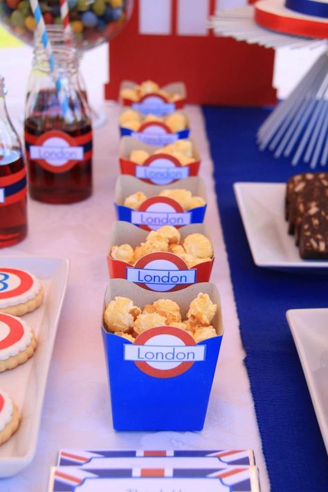 Underground Themed Party, London Underground Theme Party, London Theme Birthday Party, British Party Ideas, Paddington Themed Birthday Party, Paddington Cupcakes, Paddington Bear Party Decorations, London Theme Party, Paddington Birthday Party