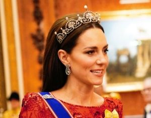 Princesa Margaret, Principe William Y Kate, Prinz George, Kate Und William, Princesse Kate Middleton, Kate Middleton Hair, Prins William, Flower Tiara, Royal Tiaras