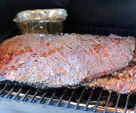 How to Smoke Brisket in 4 Steps - Girls Can Grill Pulled Pork Smoker Recipes, Smoked Brisket Rub, Smoked Pork Shoulder, Brisket Rub, Pork Shoulder Recipes, Pork Roast Recipes, Pork Shoulder Roast, Pellet Grill Recipes, Smoked Pulled Pork