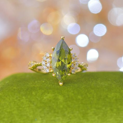 Have a bestie born in August? 🎉💚 Peridot jewelry is the perfect gift! It symbolizes strength and good vibes, plus that green sparkle is unbeatable! 🌿✨ . #Peridot #AugustBirthstone #BirthdayGifts #Jewelry #vintage #baroque #rococo #ootd #giftideas #giftforher #necklace #ring Peridot Marquise Ring, Peridot Diamond Ring, Spring Court, Peridot Engagement Rings, Ring Accessories, Peridot Jewelry, Marquise Ring, Romantic Jewelry, Wedding Order