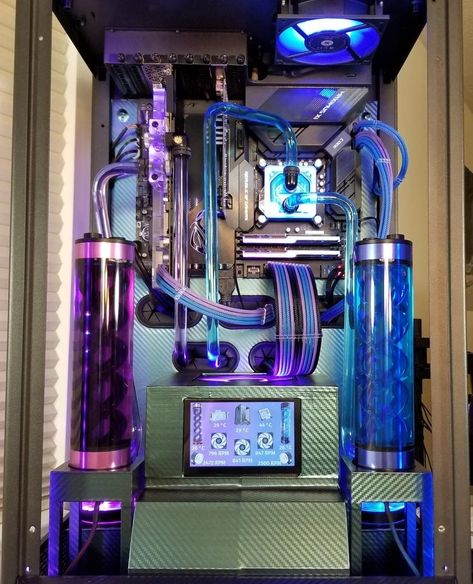 Custom dual water cooling loop with Tower 900 case. Build by Trumpets ________________ Want your PC Build featured? Simply Email us (Email… Water Cooled Pc Build, Water Cooled Pc, Custom Pc Build, Gaming Things, Pc Tower, Pc Ideas, Pc Builds, Computer Gaming Room, High Quality Pictures