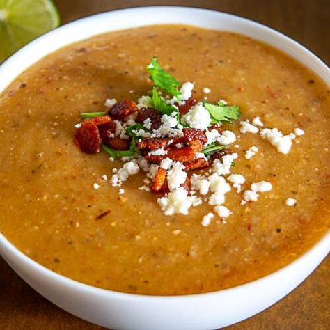 Potato Chipotle Soup (with Bacon!!) | Mexican Please Chipotle Potato Soup, Easy Mexican Soup, Mexican Vegan Food, Chipotle Soup, Mayocoba Beans, Easy Burrito Recipe, Mexican Bean Soup, Soup Bisque, Mexican Soups