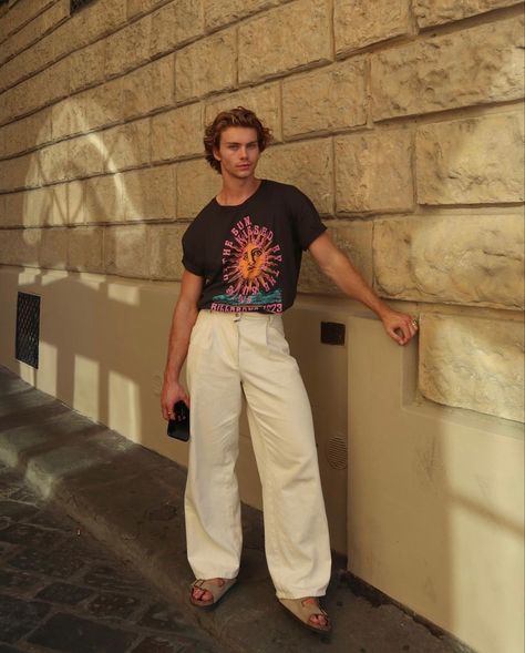 Birkenstock Outfit Men, Summer 2024 Fashion Trends, Mens Fashion Week Street Style, Summer 2024 Fashion, Birkenstock Outfit, 2024 Fashion Trends, Mens Casual Dress Outfits, Men Stylish Dress, Mens Outfit Inspiration