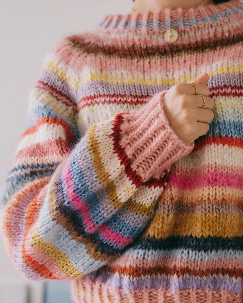 Stash Buster Sweater Knitting Patterns, Scrap Knitting Sweater, Knit Sweater Colorful, Scrap Sweater Knit, Scrap Yarn Sweater Knit, Scrap Knitting Projects, Colorful Knitted Sweaters, Scrap Yarn Knitting Projects, Yarn Scrap Projects