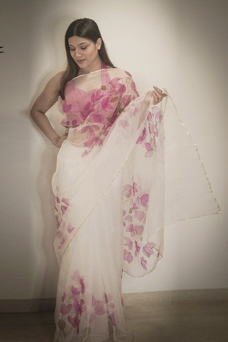 Buy Anaya by Akruthi White Hand Painted Organza Saree Online | Aza Fashions Organza Hand Painted Saree, Organza Sarees Floral, Hand Painted Organza, Hand Painted Saree, Saree White, Painted Saree, Simple Dress Casual, Saree Painting, Saree Floral