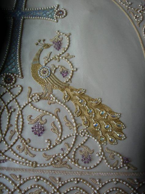 Goldwork Embroidery, Tambour Beading, Gold Work Embroidery, Pearl Embroidery, Tambour Embroidery, Gold And Purple, Beaded Beads, Silk Ribbon Embroidery, Gold Work