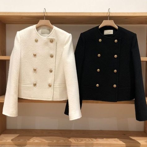 Tweet Coat Outfit, Chanel Coat Outfit, Channel Blazer, Classic Style Outfits, Professional Outfits Women, Fancy Dresses Long, Coat Outfit, Professional Wardrobe, Korean Fashion Dress