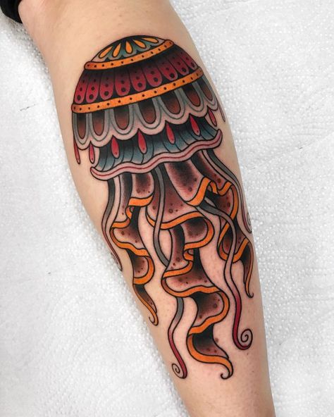 Jellyfish Tattoo | Tattoo Ideas and Inspiration | marina_goncharova_tattoo American Traditional Jellyfish, Traditional Jellyfish Tattoo, Traditional Jellyfish, Ink Jellyfish, Swag Tattoo, Tato Tradisional, Shark Shoes, Tattoo Old School, Jellyfish Tattoo