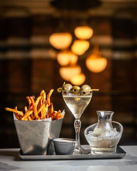 Village Hall | Not your average Happy Meal 🍸 Meet us at the bar & treat yourself to the ultimate Happy Meal: Dirtiest Martini & Duck Fat Fries… | Instagram Food And Drink Pairing, Bar Food Photography, Martini Bar Party, Restaurant Cocktails, Gastro Bar, Duck Fat Fries, Martini Party, Cocktail Photos, Martini Bar