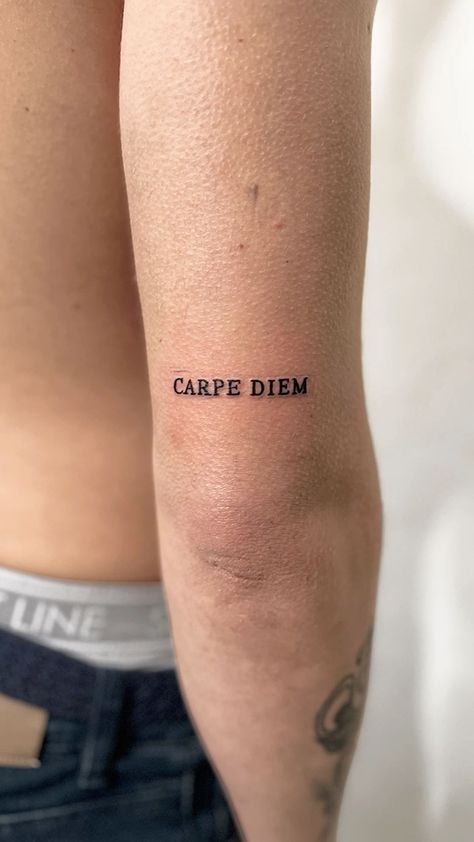 Maneskin Tattoo Ideas, Tattoo Carpe Diem, Bro Tattoos, Chess Piece Tattoo, First Tattoo Ideas, Karma Tattoo, Italian Tattoos, Simple Tattoos For Women, Small Chest Tattoos