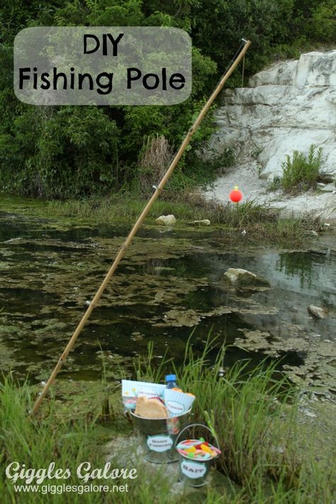 Make a DIY Fishing Pole for hours of old fashioned entertainment and summer fun. Diy Fishing Pole, Diy Fishing Rod, Bear Scouts, Diy Fishing, Fishing Party, Fishing Bobber, Fishing Diy, Fishing Rigs, Kids Fishing