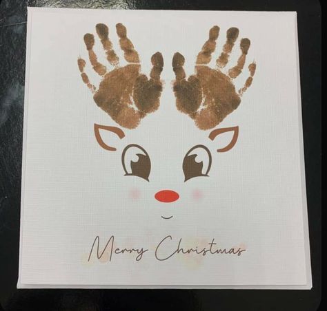 Baby Handprint Christmas, Handprint Christmas Cards, Oppgaver For Barn, Perlengkapan Bayi Diy, Baby Art Crafts, Reindeer Christmas Card, Baby Christmas Crafts, Christmas Handprint, Handprint Christmas