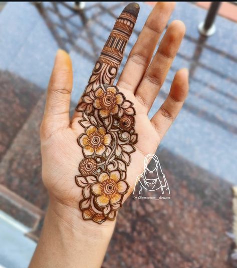 Delicate Mehndi Designs, Mehndi Ideas, Indian Henna, Stylish Mehndi, Durga Puja, Mehndi Design, Mehndi Designs, Islamic Quotes, Henna