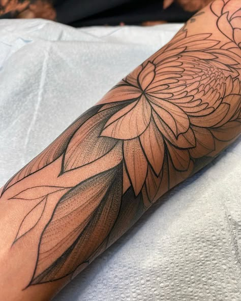 Protea Tattoo Black And White, King Protea Tattoo, Protea Flower Tattoo, Protea Tattoo, Leaves Tattoo, Side Neck Tattoo, Ink Flowers, Native Tattoos, Tattoo Mandala