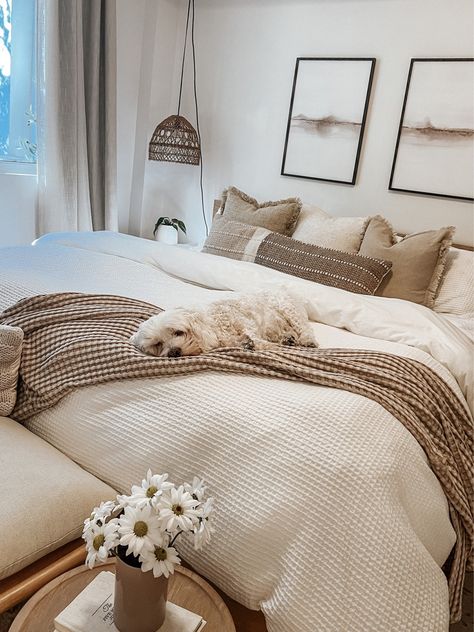 Bed Ideas Neutral, Light Beige Bedding, Tan Waffle Bedding, Bedroom Cream Aesthetic, Waffle Duvet Bedrooms, White Bedding Ideas Boho, Neutral Duvet Bedding Ideas, White Bed Bedding Ideas, White Neutral Bedding