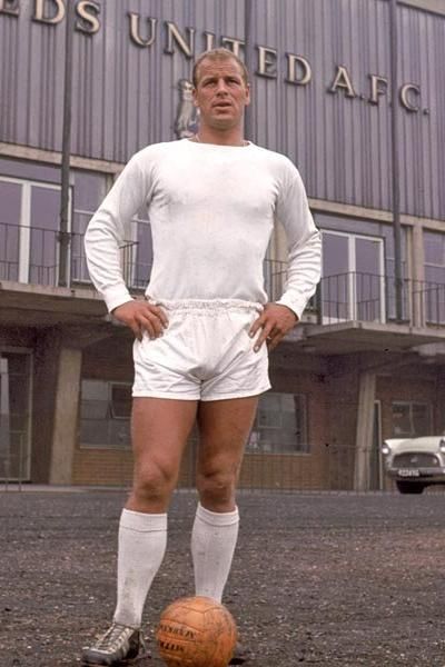 John Charles (Leeds United FC, 1948–1957, 297 apps, 150 goals + 1962, 11 apps, 3 goals) Juventus Team, Wales Football, Cardiff City Fc, Leeds United Football, Leeds United Fc, Soccer Photography, John Charles, Cardiff City, Uk Football