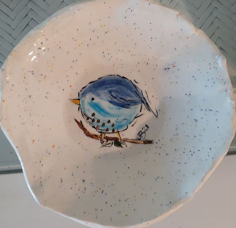 Painted Ceramics, Handmade Ceramics Plates, Bird Plates, Hand Painted Mugs, Painted Mugs, Ceramic Birds, Ceramic Plate, Cat Bowls, Pottery Ideas