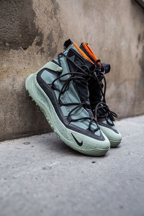 Nike ACG Antarktik. Nike Acg Boots, Futuristic Shoes, Nike Boots, Making Things, Nike Acg, Jade Stone, Boots And Sneakers, Sneakers Men Fashion, Sneaker Collection