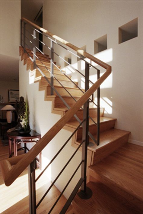 15 Outstanding Mid Century Modern Staircase Designs To Bring You Back In Time Mid Century Modern Bannister, Mid Century Modern Banister, Mid Century Modern Staircase, Build Stairs, Modern Railing, Modern Stair Railing, Staircase Designs, Traditional Staircase, Escalier Design