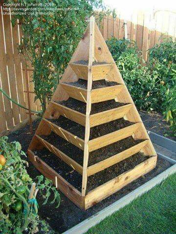 Tower garden Herb Garden Design, Vertical Herb Garden, Garden Plans, Have Inspiration, Garden Bed, Ornamental Grasses, Veggie Garden, Raised Beds, Raised Garden Beds