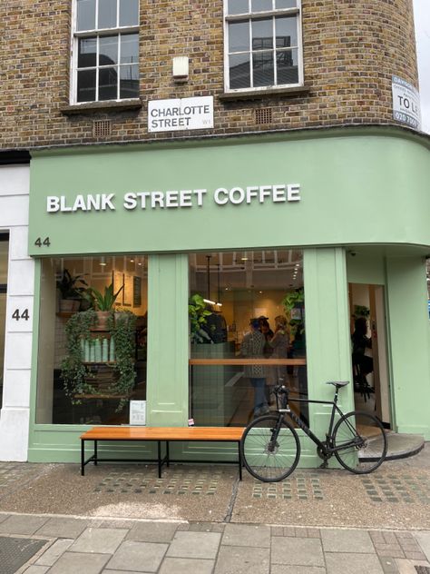 Coffee Shops London, Blank Street Coffee London, Coffee Shop In London, London Coffee Shop Aesthetic, Blank Street Coffee, London Cafes, Blank Street, London Coffee Shop, London Shops