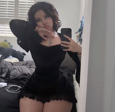 @uncaress on ig Aesthetic For Thick Thighs, Thick Emo Goth, Thick Thighs Outfits Aesthetic, Thick Goth, Body Inspired, Pear Body, Pear Body Shape, Alternative Outfits, Cute Selfie Ideas