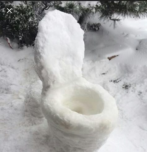 Plumbing Humor, Winter Humor, Snow Fort, Christmas Things To Do, Diy Photo Book, Funny Snowman, Japanese Funny, Snow Sculptures, I Love Snow