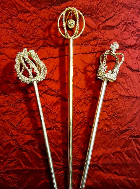 Find gorgeous, theatrical-quality metal Royal Scepter costume accessories at Dallas Vintage Shop! Scepter Royal, Scepter Craft, Tangled Quince, King And Queen Costume, Royal Scepter, Enchanted Forest Quinceanera, King Craft, Flowers For Men, Lion King Art