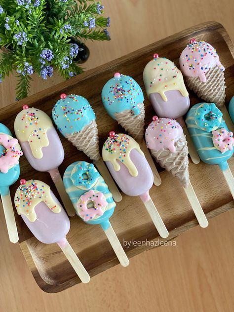 #cakesicles #cakepopsicle #birthdaycake #icecreamcakesicle #icecreamcakepop Ice Cream Birthday Party Theme, Popsicles Cake, Ice Cream Cake Pops, Candy Theme Birthday Party, Cake Pop Designs, Candy Birthday Cakes, Candy Land Birthday Party, Cake Pop Decorating, Cream Birthday Party