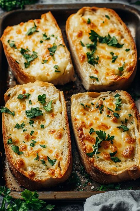 Buttery and garlicky with plenty of ooey-gooey cheese, this quick and easy cheesy garlic bread is impossible to resist! Vegan Cheesy Garlic Bread, Bread Appetizer Recipes, Garlic Bread Ideas, Colourful Recipes, Quick Garlic Bread, Homemade Cheesy Garlic Bread, Garlic Cheese Bread Recipe, Cheese Garlic Bread Recipe, Easy Cheesy Garlic Bread