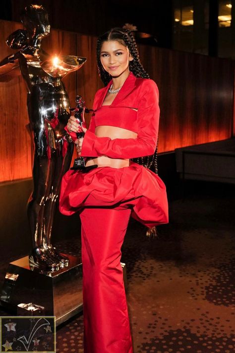 Mode Zendaya, Cfda Fashion Awards, Zendaya Outfits, Zendaya Style, Cfda Awards, Zendaya Coleman, Fashion Awards, Fashion Icon, Beautiful Fashion